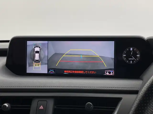 レクサス ＵＸ 250h Fスポーツ 新潟県 2021(令3)年 6.4万km ホワイトノーヴァガラスフレーク サンルーフ/メーカーナビ/(CD.DVD.SD.フルセグ.Bluetooth.Miracast)/パノラミックビューモニター/レクサスセーフティ/レーダークルーズコントロール/レーンキープアシスト/ブラインドスポットモニター/オートマチックハイビーム/革巻きステアリング/ステアリングリモコン/LEDオートライト/フォグランプ/コーナーセンサー/パワーバックドア/前後ドライブレコーダー/前席パワーシート.ヒーター/L_TEXスポーツシート/パドルシフト/ASC/プッシュスタート/スマートキー