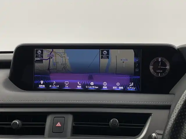 レクサス ＵＸ 250h Fスポーツ 新潟県 2021(令3)年 6.4万km ホワイトノーヴァガラスフレーク サンルーフ/メーカーナビ/(CD.DVD.SD.フルセグ.Bluetooth.Miracast)/パノラミックビューモニター/レクサスセーフティ/レーダークルーズコントロール/レーンキープアシスト/ブラインドスポットモニター/オートマチックハイビーム/革巻きステアリング/ステアリングリモコン/LEDオートライト/フォグランプ/コーナーセンサー/パワーバックドア/前後ドライブレコーダー/前席パワーシート.ヒーター/L_TEXスポーツシート/パドルシフト/ASC/プッシュスタート/スマートキー