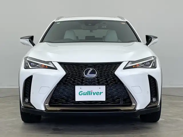 レクサス ＵＸ 250h Fスポーツ 新潟県 2021(令3)年 6.4万km ホワイトノーヴァガラスフレーク サンルーフ/メーカーナビ/(CD.DVD.SD.フルセグ.Bluetooth.Miracast)/パノラミックビューモニター/レクサスセーフティ/レーダークルーズコントロール/レーンキープアシスト/ブラインドスポットモニター/オートマチックハイビーム/革巻きステアリング/ステアリングリモコン/LEDオートライト/フォグランプ/コーナーセンサー/パワーバックドア/前後ドライブレコーダー/前席パワーシート.ヒーター/L_TEXスポーツシート/パドルシフト/ASC/プッシュスタート/スマートキー