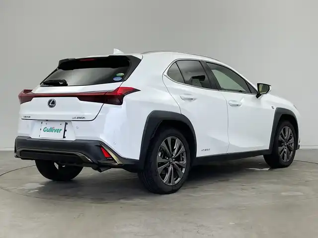 レクサス ＵＸ 250h Fスポーツ 新潟県 2021(令3)年 6.4万km ホワイトノーヴァガラスフレーク サンルーフ/メーカーナビ/(CD.DVD.SD.フルセグ.Bluetooth.Miracast)/パノラミックビューモニター/レクサスセーフティ/レーダークルーズコントロール/レーンキープアシスト/ブラインドスポットモニター/オートマチックハイビーム/革巻きステアリング/ステアリングリモコン/LEDオートライト/フォグランプ/コーナーセンサー/パワーバックドア/前後ドライブレコーダー/前席パワーシート.ヒーター/L_TEXスポーツシート/パドルシフト/ASC/プッシュスタート/スマートキー