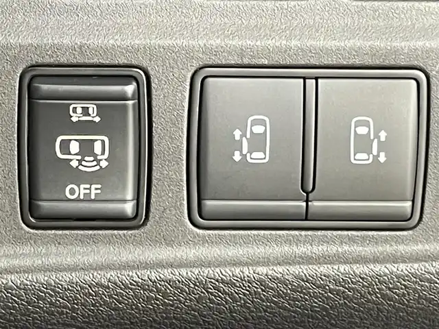 日産 セレナ e－パワー ハイウェイスター V 千葉県 2022(令4)年 1.6万km ダークメタルグレー 禁煙車/プロパイロット/インテリジェントエマージェンシーブレーキ/車両接近通報装置/ふらつき警報/純正10インチナビ/Bluetooth/CD/DVD/両側パワースライドドア/アラウンドビューモニター/LEDオートライト/純正15インチアルミホイール/アイドリングストップ/プッシュスタート/スマートキー/取扱説明書