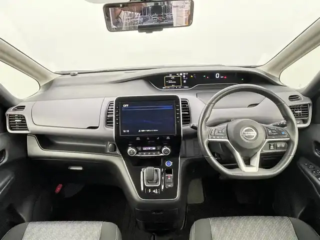 日産 セレナ e－パワー ハイウェイスター V 千葉県 2022(令4)年 1.6万km ダークメタルグレー 禁煙車/プロパイロット/インテリジェントエマージェンシーブレーキ/車両接近通報装置/ふらつき警報/純正10インチナビ/Bluetooth/CD/DVD/両側パワースライドドア/アラウンドビューモニター/LEDオートライト/純正15インチアルミホイール/アイドリングストップ/プッシュスタート/スマートキー/取扱説明書