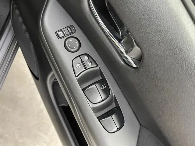 日産 セレナ e－パワー ハイウェイスター V 千葉県 2022(令4)年 1.6万km ダークメタルグレー 禁煙車/プロパイロット/インテリジェントエマージェンシーブレーキ/車両接近通報装置/ふらつき警報/純正10インチナビ/Bluetooth/CD/DVD/両側パワースライドドア/アラウンドビューモニター/LEDオートライト/純正15インチアルミホイール/アイドリングストップ/プッシュスタート/スマートキー/取扱説明書