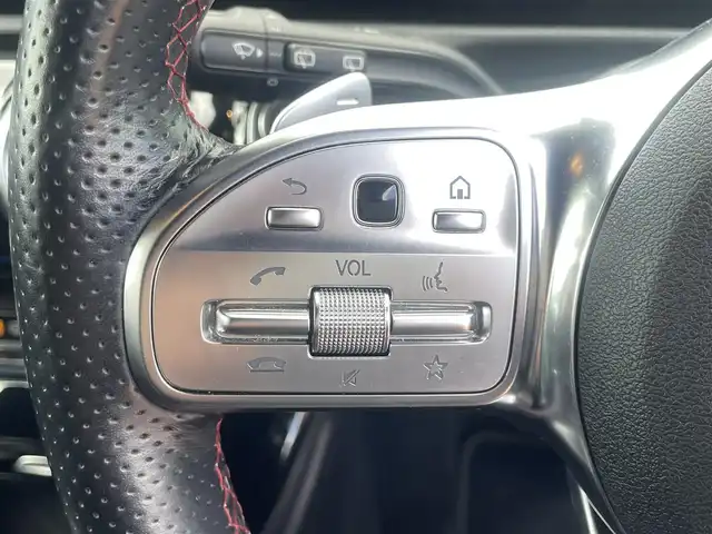 メルセデス・ベンツ Ａ１８０ AMG スタイル 三重県 2018(平30)年 3.4万km 黒 10.5インチコクピットディスプレイ/ナビ機能/Bluetooth/フルセグテレビ/バックカメラ/7AT/マルチビームLEDヘッドランプ/ボディ同色電動オート格納ドアミラー/プライバシーガラス/レーダーセーフティパッケージ/　＊緊急回避補助システム/クルーズコントロール/シートヒーター（運転席/助手席）/パワーシート（運転席/助手席）/キーレスゴー/プッシュスタート