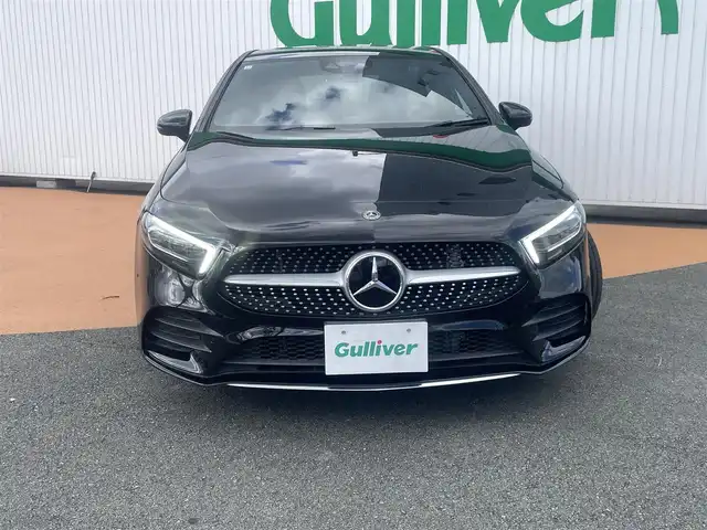 メルセデス・ベンツ Ａ１８０ AMG スタイル 三重県 2018(平30)年 3.4万km 黒 10.5インチコクピットディスプレイ/ナビ機能/Bluetooth/フルセグテレビ/バックカメラ/7AT/マルチビームLEDヘッドランプ/ボディ同色電動オート格納ドアミラー/プライバシーガラス/レーダーセーフティパッケージ/　＊緊急回避補助システム/クルーズコントロール/シートヒーター（運転席/助手席）/パワーシート（運転席/助手席）/キーレスゴー/プッシュスタート