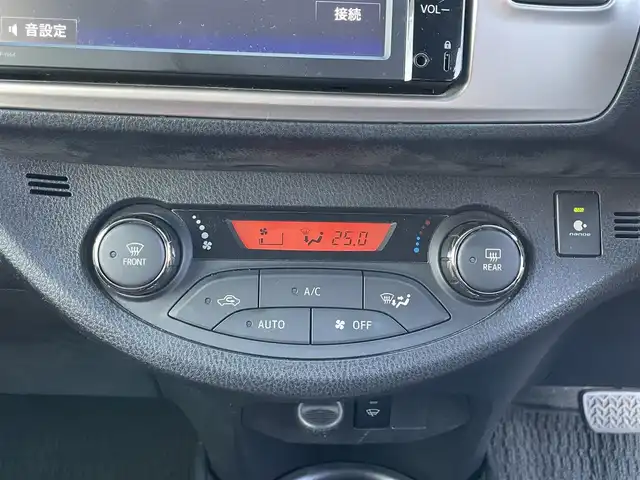 トヨタ ヴィッツ ジュエラ 長野県 2015(平27)年 5.1万km 赤 取扱説明書/保証書/ワンセグテレビ/AM/FM/Bluetooth/バックカメラ/スペアキー/スマートキー/パワーウィンドウ/純正フロアマット/プッシュスタート/ドアバイザー/nanoe/アイドリングストップ/ETC/LEDヘッドライト/オートライト