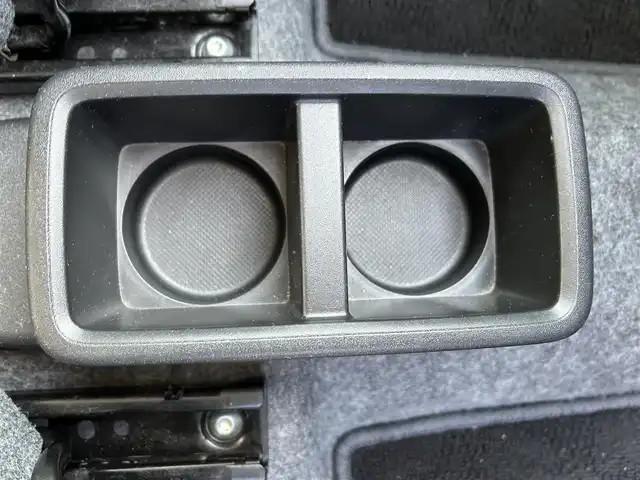 スズキ アルト X 福岡県 2015(平27)年 5.7万km ピュアレッド/ミディアムグレー 衝突被害軽減ブレーキ/前方ドラレコ/社外ETC/スマートキー/純正フロアマット/純正AW/アイドリングストップ/PanasonicSDナビ/・BT/・ワンセグTV/・CD/DVD