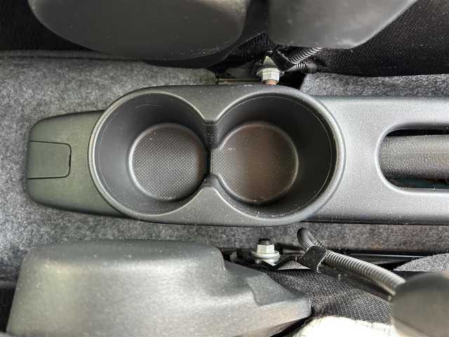 スズキ アルト X 福岡県 2015(平27)年 5.7万km ピュアレッド/ミディアムグレー 衝突被害軽減ブレーキ/前方ドラレコ/社外ETC/スマートキー/純正フロアマット/純正AW/アイドリングストップ/PanasonicSDナビ/・BT/・ワンセグTV/・CD/DVD