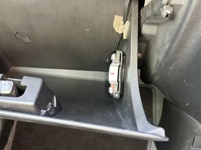 スズキ アルト X 福岡県 2015(平27)年 5.7万km ピュアレッド/ミディアムグレー 衝突被害軽減ブレーキ/前方ドラレコ/社外ETC/スマートキー/純正フロアマット/純正AW/アイドリングストップ/PanasonicSDナビ/・BT/・ワンセグTV/・CD/DVD