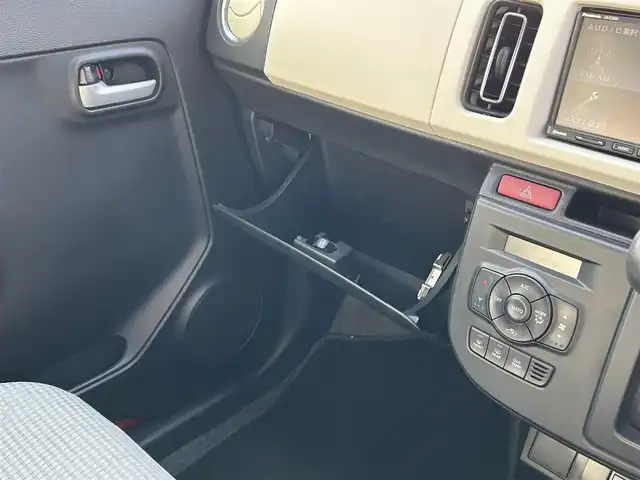 スズキ アルト X 福岡県 2015(平27)年 5.7万km ピュアレッド/ミディアムグレー 衝突被害軽減ブレーキ/前方ドラレコ/社外ETC/スマートキー/純正フロアマット/純正AW/アイドリングストップ/PanasonicSDナビ/・BT/・ワンセグTV/・CD/DVD