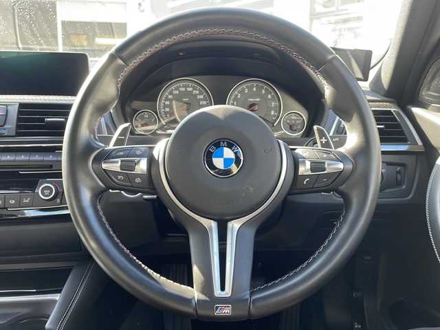 ＢＭＷ Ｍ３ セダン 福岡県 2018(平30)年 2.9万km アルピンホワイトⅢ 純正メーカーナビ/（Ｂｌｕｅｔｏｏｔｈ・ＴＶ・ＣＤ・ＤＶＤ・ＦＭ・ＡＭ）　/ビルトインＥＴＣ　/クルーズコントロール/ヘッドアップディスプレイ/前後ドライブレコーダー　/レザーシート　/前席シートヒーター　/前席パワーシート/運転席メモリーシート/MTモード付AT車/電動リアゲート/バックカメラ/USBポート/プッシュスタートボタン/スマートキー/スペアキー1本/純正フロアマット/保証書/取扱説明書
