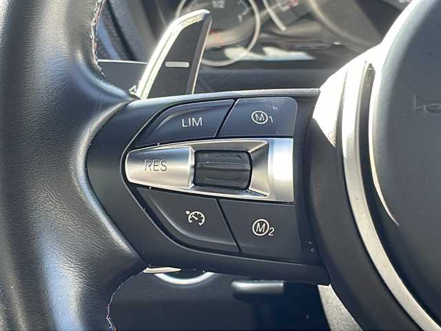 ＢＭＷ Ｍ３ セダン 福岡県 2018(平30)年 2.9万km アルピンホワイトⅢ 純正メーカーナビ/（Ｂｌｕｅｔｏｏｔｈ・ＴＶ・ＣＤ・ＤＶＤ・ＦＭ・ＡＭ）　/ビルトインＥＴＣ　/クルーズコントロール/ヘッドアップディスプレイ/前後ドライブレコーダー　/レザーシート　/前席シートヒーター　/前席パワーシート/運転席メモリーシート/MTモード付AT車/電動リアゲート/バックカメラ/USBポート/プッシュスタートボタン/スマートキー/スペアキー1本/純正フロアマット/保証書/取扱説明書