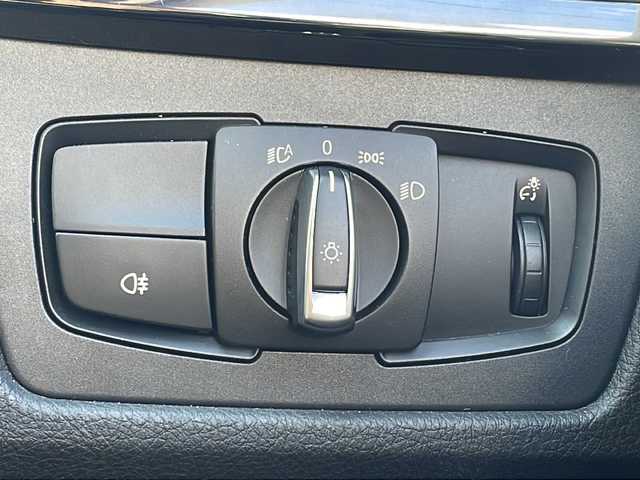 ＢＭＷ Ｍ３ セダン 福岡県 2018(平30)年 2.9万km アルピンホワイトⅢ 純正メーカーナビ/（Ｂｌｕｅｔｏｏｔｈ・ＴＶ・ＣＤ・ＤＶＤ・ＦＭ・ＡＭ）　/ビルトインＥＴＣ　/クルーズコントロール/ヘッドアップディスプレイ/前後ドライブレコーダー　/レザーシート　/前席シートヒーター　/前席パワーシート/運転席メモリーシート/MTモード付AT車/電動リアゲート/バックカメラ/USBポート/プッシュスタートボタン/スマートキー/スペアキー1本/純正フロアマット/保証書/取扱説明書