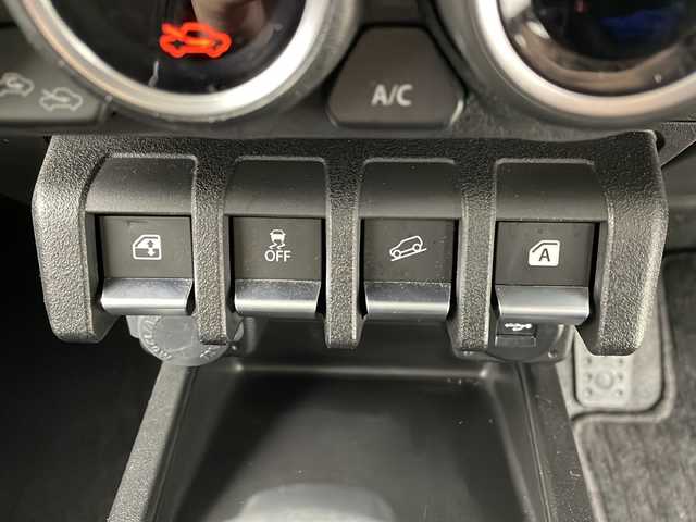 スズキ ジムニー XC 大阪府 2020(令2)年 3.6万km ブルーイッシュブラックパール3 社外7V型ナビ(KENWOOD)/【フルセグTV/Bluetooth/CD/DVD/FM/AM/USB】/衝突軽減システム/クルーズコントロール/車線逸脱防止機能/オートハイビーム/ヒルホールドコントロール/ヒルディセントコントロール/ヘッドライトウォッシャー/ヒーテッドミラー/D/N席シートヒーター/社外16インチAW/背面タイヤ/スマートキー/スペアキー1本/プッシュスタート/AAC