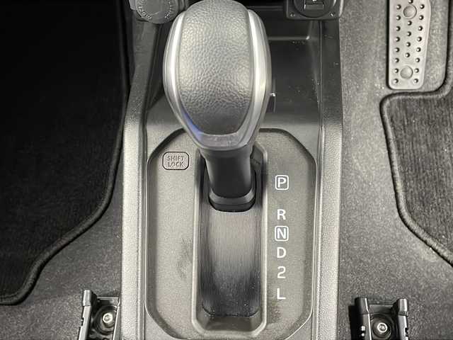 スズキ ジムニー XC 大阪府 2020(令2)年 3.6万km ブルーイッシュブラックパール3 社外7V型ナビ(KENWOOD)/【フルセグTV/Bluetooth/CD/DVD/FM/AM/USB】/衝突軽減システム/クルーズコントロール/車線逸脱防止機能/オートハイビーム/ヒルホールドコントロール/ヒルディセントコントロール/ヘッドライトウォッシャー/ヒーテッドミラー/D/N席シートヒーター/社外16インチAW/背面タイヤ/スマートキー/スペアキー1本/プッシュスタート/AAC