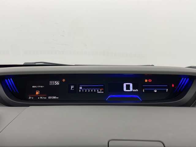ホンダ フリード G ホンダセンシング 新潟県 2017(平29)年 3.2万km ホワイトオーキッドパール ホンダセンシング/純正ナビ/　CD/DVD/フルセグ/バックカメラ/両側パワースライドドア/レーダークルーズコントロール/オートライト/アイドリングストップ/サイドミラーヒーター/電格ミラー/スマートキー/ビルトインETC