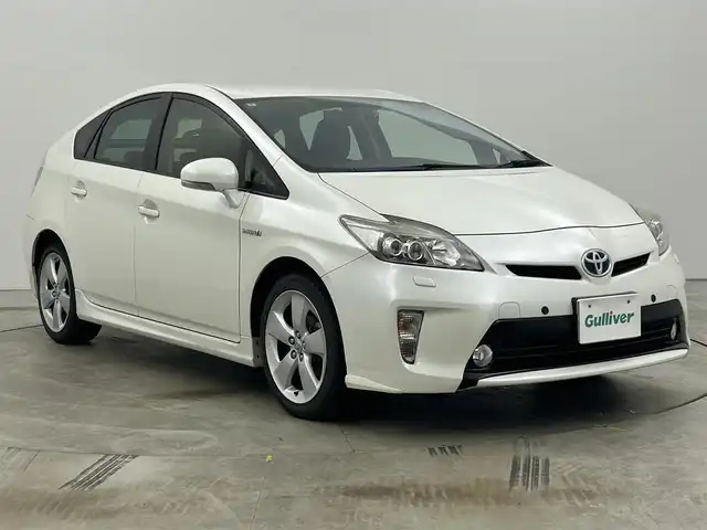 トヨタ プリウス S ツーリングセレクション 岡山県 2015(平27)年 4.6万km パール プッシュスタート/アイドリングストップ/スマートキー/ビルドインETC/バックカメラ/純正HDDナビ/ドライブレコーダー/純正17インチアルミホイール/横滑り防止装置/オートライト/純正LEDヘッドライト/衝突軽減ブレーキ/フォグランプ/運転席ウェルカムランプ