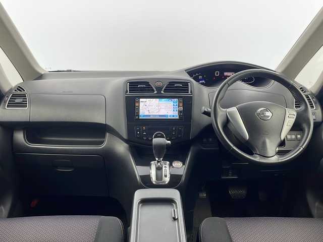 日産 セレナ ハイウェイスター Vセレクション 栃木県 2012(平24)年 11万km スーパーブラック 社外フリップダウンモニター(Pioneer)/純正SDナビ(MC311D-W)/ Bluetooth/フルセグTV・/SD/CD/DVD/バックカメラ/クルーズコントロール/両側パワースライドドア/リアガラスサンシェード/ビルトインETC/HIDヘッドライト/フォグランプ/プッシュスタート/フロアマット/社外5インチアルミホイール/純正16インチアルミホイールセット積込(タイヤ溝無)/スマートキー×2本/保証書、取扱説明書