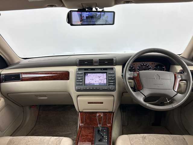 トヨタ クラウン エステート アスリート 埼玉県 2000(平12)年 3.1万km ホワイトパールクリスタルシャイン/シルバーM 純正HDDナビ/（ＡＭ／ＦＭ／ＤＶＤ／ＣＤ／アナログＴＶ）/純正アルミホイール/純正フロアマット/デジタルインナーミラー/バックカメラ/パワーシートＤＮ席/オートエアコン/オートライト/キセノンライト/Ｗエアバック/スペア2本