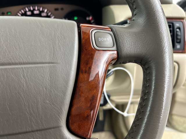 トヨタ クラウン エステート アスリート 埼玉県 2000(平12)年 3.1万km ホワイトパールクリスタルシャイン/シルバーM 純正HDDナビ/（ＡＭ／ＦＭ／ＤＶＤ／ＣＤ／アナログＴＶ）/純正アルミホイール/純正フロアマット/デジタルインナーミラー/バックカメラ/パワーシートＤＮ席/オートエアコン/オートライト/キセノンライト/Ｗエアバック/スペア2本