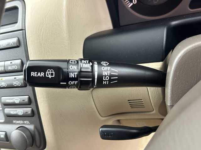 トヨタ クラウン エステート アスリート 埼玉県 2000(平12)年 3.1万km ホワイトパールクリスタルシャイン/シルバーM 純正HDDナビ/（ＡＭ／ＦＭ／ＤＶＤ／ＣＤ／アナログＴＶ）/純正アルミホイール/純正フロアマット/デジタルインナーミラー/バックカメラ/パワーシートＤＮ席/オートエアコン/オートライト/キセノンライト/Ｗエアバック/スペア2本