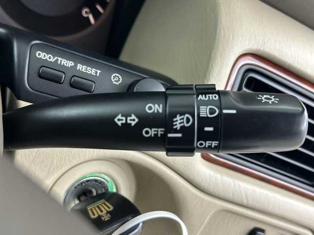 トヨタ クラウン エステート アスリート 埼玉県 2000(平12)年 3.1万km ホワイトパールクリスタルシャイン/シルバーM 純正HDDナビ/（ＡＭ／ＦＭ／ＤＶＤ／ＣＤ／アナログＴＶ）/純正アルミホイール/純正フロアマット/デジタルインナーミラー/バックカメラ/パワーシートＤＮ席/オートエアコン/オートライト/キセノンライト/Ｗエアバック/スペア2本