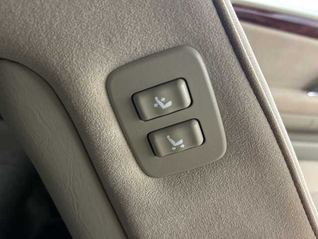 トヨタ クラウン エステート アスリート 埼玉県 2000(平12)年 3.1万km ホワイトパールクリスタルシャイン/シルバーM 純正HDDナビ/（ＡＭ／ＦＭ／ＤＶＤ／ＣＤ／アナログＴＶ）/純正アルミホイール/純正フロアマット/デジタルインナーミラー/バックカメラ/パワーシートＤＮ席/オートエアコン/オートライト/キセノンライト/Ｗエアバック/スペア2本