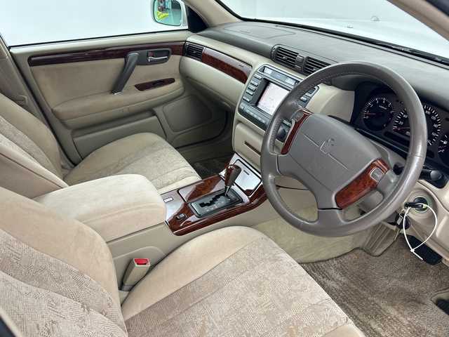 トヨタ クラウン エステート アスリート 埼玉県 2000(平12)年 3.1万km ホワイトパールクリスタルシャイン/シルバーM 純正HDDナビ/（ＡＭ／ＦＭ／ＤＶＤ／ＣＤ／アナログＴＶ）/純正アルミホイール/純正フロアマット/デジタルインナーミラー/バックカメラ/パワーシートＤＮ席/オートエアコン/オートライト/キセノンライト/Ｗエアバック/スペア2本