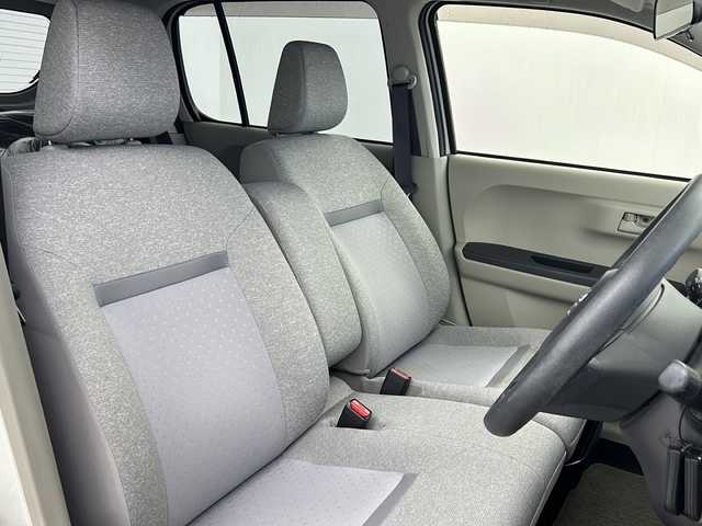 トヨタ パッソ X Lパッケージ S 岐阜県 2016(平28)年 4.4万km パールホワイトⅢ 純正ナビ/・Bluetooth　CD　DVD/・フルセグTV/スペアキー/横滑り防止/衝突軽減ブレーキ/盗難防止装置/ETC/プッシュスタート/ドライブレコーダー/サマータイヤ4本/コーナーセンサー/アイドリングストップ/バックカメラ/フォグランプ/純正フロアマット