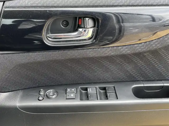 ホンダ Ｎ ＢＯＸ カスタム G Lパッケージ 宮崎県 2012(平24)年 6.5万km アラバスターシルバーメタリック USB/アイドリングストップ/プッシュスタート/片側パワースライドドア/純正14インチアルミ/HID/純正フロアマット/ドアバイザー