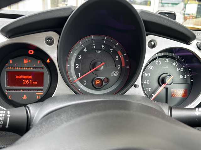 日産 フェアレディ Ｚ バージョンST 静岡県 2017(平29)年 4.8万km プレミアムアルティメイトイエロー 純正ナビ/・AUX/CD/DVD/Bluetooth/ラジオ/主要装備/・バックカメラ　/・ドライブレコーダー　/・ＥＴＣ　/・パワーシート　/・コーナーセンサー　/・シートヒーター　/・ステアリングリモコン　/・オートライト　/・ＬＥＤヘッドライト　/・パドルシフト　/・レザーシート　/・プッシュスタート/・スマートキー/・LEDフォグランプ/・LEDヘッドライト/・純正フロアマット/・純正アルミホイール