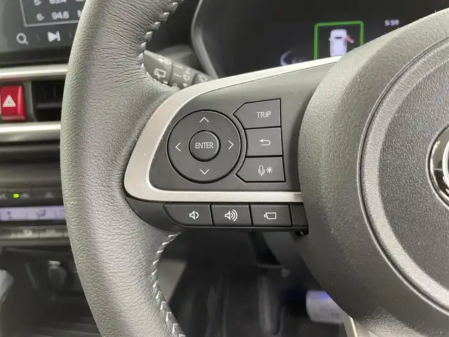 トヨタ ライズ Z 福井県 2021(令3)年 2.4万km シャイニングホワイトパール モデリスタエアロ/純正ディスプレイオーディオ/フルセグTV/Bluetooth/CarPlay/AM/FM/全方位モニター/スマートアシスト/・衝突軽減ブレーキ/・先行車発進お知らせ/・車線逸脱警報/・オートハイビーム/・標識認識/・誤発進抑制機能/・ふらつき警報/純正ドライブレコーダー/シートヒーター/スペアキー/ステアリングスイッチ/革巻きステアリング/ステアリングチルド機構