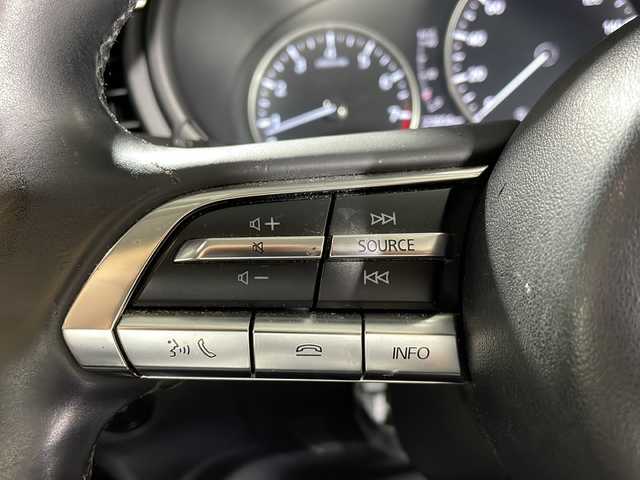 マツダ ＣＸ－３０ 20S 沖縄県 2022(令4)年 2.4万km ポリメタルグレーM 禁煙車　/純正９インチナビ　/（フルセグＴＶ　ＣＤ　ＤＶＤ　Ｂｌｕｅｔｏｏｔｈ）/全方位カメラ　/アダプティブクルーズコントロール　/前後ドライブレコーダー　/ブラインドスポットモニター　/ステアリングスイッチ/衝突被害軽減ブレーキ/車線逸脱警報機能/ヘッドアップディスプレイ/ETC/純正アルミホイール/LEDヘッドライト