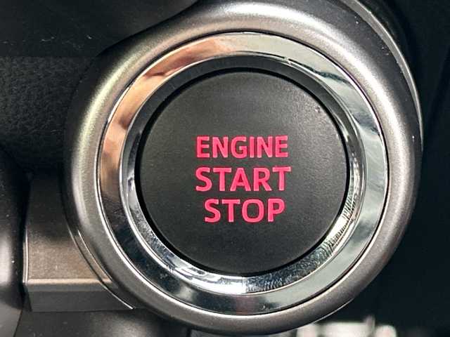 スバル ＢＲＺ S 福岡県 2021(令3)年 0.9万km クリスタルホワイトP オーディオレス車/6速MT/前席シートヒーター/ETC/クルーズコントロール追従なし/オートライト/LEDヘッドライト/電動格納ミラー/オートエアコン/純正フロアマット/純正アルミホイール