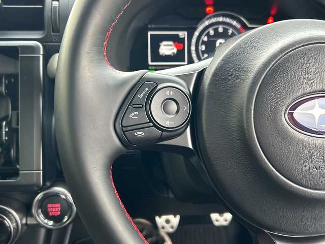 スバル ＢＲＺ S 福岡県 2021(令3)年 0.9万km クリスタルホワイトP オーディオレス車/6速MT/前席シートヒーター/ETC/クルーズコントロール追従なし/オートライト/LEDヘッドライト/電動格納ミラー/オートエアコン/純正フロアマット/純正アルミホイール