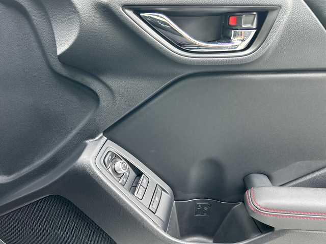 スバル ＢＲＺ S 福岡県 2021(令3)年 0.9万km クリスタルホワイトP オーディオレス車/6速MT/前席シートヒーター/ETC/クルーズコントロール追従なし/オートライト/LEDヘッドライト/電動格納ミラー/オートエアコン/純正フロアマット/純正アルミホイール