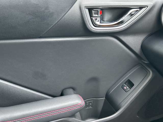 スバル ＢＲＺ S 福岡県 2021(令3)年 0.9万km クリスタルホワイトP オーディオレス車/6速MT/前席シートヒーター/ETC/クルーズコントロール追従なし/オートライト/LEDヘッドライト/電動格納ミラー/オートエアコン/純正フロアマット/純正アルミホイール