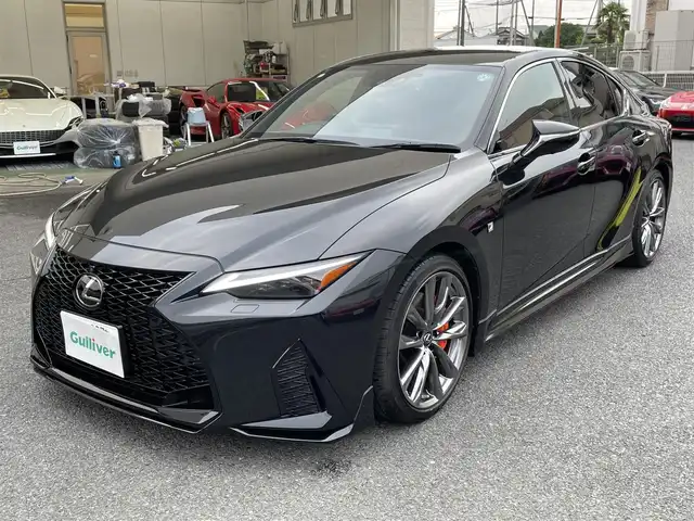 レクサス ＩＳ 300 Fスポーツ 神奈川県 2021(令3)年 1.7万km グラファイトブラックガラスフレーク ワンオーナー/赤革シート/TRDエアロ/マフラー/純正19インチAW/オレンジキャリパー/LEDヘッドライト/純正メモリーナビ・地デジTV/純正CD/DVD/SD/MSV/BT/Miracast再生/全方位カメラ/ビルトインETC2.0/前後ドライブレコーダー/レクサスセーフティシステム+/レーダークルーズコントロール/PCS/LTA/BSM/PKSA/PKSB/コーナーセンサー/寒冷地仕様/オートハイビーム/前席パワーシート/シートヒーター/ステアリングヒーター/パドルシフト/プッシュスタート/スマートキー×2/カードキー×1/R3/4/5/6年ディーラー整備記録/保証書・取説あり　