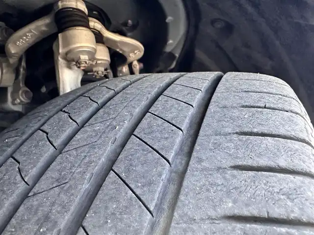 トヨタ クラウン ハイブリッド RS アドバンス 宮城県 2020(令2)年 2.5万km プレシャスホワイトパール セーフティパッケージプラス/・デジタルインナーミラー/・パーキングサポートブレーキ/リアカメラディテクション/・パノラミックビューモニター/ムーンルーフ/AC100V/1500Wコンセント/＝＝＝/セーフティセンス/・プリクラッシュセーフティ/・レーントレーシングアシスト/・レーダークルーズコントロール/・アダプティブハイビームシステム/・ロードサインアシスト/・先行車発進告知機能/・ドライバー異常時対応システム/ブラインドスポットモニター/リアクロストラフィックオートブレーキ/リアクロストラフィックアラート/ヘッドアップディスプレイ/純正12.3インチナビ/・CD/DVD/・Bluetooth/・フルセグTV/ビルトインETC2.0/ドライブレコーダー/レザーシート/シートヒーター/ベンチレーション/パワーシート/ステアリングヒーター/パドルシフト/電動パーキングブレーキ/ブレーキホールド/LEDヘッドライト/シーケンシャルターンランプ/フォグランプ/オートライト/純正18インチAW/純正フロアマット/純正ドアバイザー