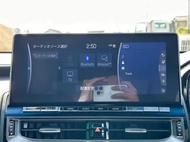 トヨタ クラウン ハイブリッド RS アドバンス 宮城県 2020(令2)年 2.5万km プレシャスホワイトパール セーフティパッケージプラス/・デジタルインナーミラー/・パーキングサポートブレーキ/リアカメラディテクション/・パノラミックビューモニター/ムーンルーフ/AC100V/1500Wコンセント/＝＝＝/セーフティセンス/・プリクラッシュセーフティ/・レーントレーシングアシスト/・レーダークルーズコントロール/・アダプティブハイビームシステム/・ロードサインアシスト/・先行車発進告知機能/・ドライバー異常時対応システム/ブラインドスポットモニター/リアクロストラフィックオートブレーキ/リアクロストラフィックアラート/ヘッドアップディスプレイ/純正12.3インチナビ/・CD/DVD/・Bluetooth/・フルセグTV/ビルトインETC2.0/ドライブレコーダー/レザーシート/シートヒーター/ベンチレーション/パワーシート/ステアリングヒーター/パドルシフト/電動パーキングブレーキ/ブレーキホールド/LEDヘッドライト/シーケンシャルターンランプ/フォグランプ/オートライト/純正18インチAW/純正フロアマット/純正ドアバイザー