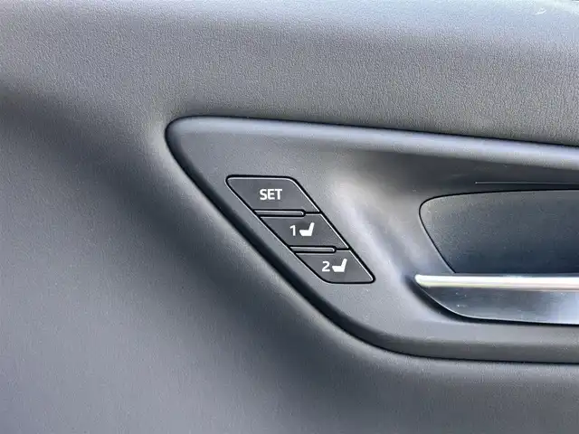 トヨタ クラウン ハイブリッド RS アドバンス 宮城県 2020(令2)年 2.5万km プレシャスホワイトパール セーフティパッケージプラス/・デジタルインナーミラー/・パーキングサポートブレーキ/リアカメラディテクション/・パノラミックビューモニター/ムーンルーフ/AC100V/1500Wコンセント/＝＝＝/セーフティセンス/・プリクラッシュセーフティ/・レーントレーシングアシスト/・レーダークルーズコントロール/・アダプティブハイビームシステム/・ロードサインアシスト/・先行車発進告知機能/・ドライバー異常時対応システム/ブラインドスポットモニター/リアクロストラフィックオートブレーキ/リアクロストラフィックアラート/ヘッドアップディスプレイ/純正12.3インチナビ/・CD/DVD/・Bluetooth/・フルセグTV/ビルトインETC2.0/ドライブレコーダー/レザーシート/シートヒーター/ベンチレーション/パワーシート/ステアリングヒーター/パドルシフト/電動パーキングブレーキ/ブレーキホールド/LEDヘッドライト/シーケンシャルターンランプ/フォグランプ/オートライト/純正18インチAW/純正フロアマット/純正ドアバイザー