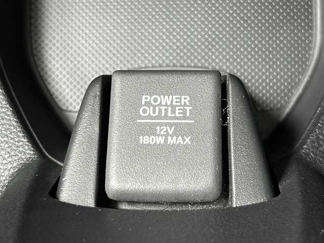 ホンダ Ｎ ＯＮＥ プレミアム 埼玉県 2021(令3)年 6.7万km プラチナホワイトパール ワンオーナー　/純正ナビ/フルセグ/DVD/CD/BT/USB/AM/FM/ビルトインＥＴＣ　/バックカメラ　/前席シートヒーター　/ＡＣＣ　/オートライト　/横滑り防止　/レーンキープアシスト　/クリアランスソナー　/電動パーキング　/ライトレベライザー/フォグランプ/スマートキー２本　/保証書　/取扱説明書