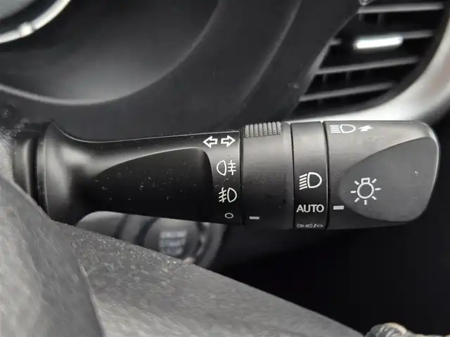 トヨタ ハイラックス Z 鹿児島県 2021(令3)年 4万km スーパーホワイトⅡ GRロールバー　/GRマッドガード　/GRマフラー/レーダークルーズコントロール　/ＥＴＣ　/純正ＳＤナビ（ＮＳＣＰ－Ｗ６８）　/Ｂｌｕｅｔｏｏｔｈオーディオ　/前後コーナーセンサー　/ヒルディセントコントロール/ＭＴモード付きＡＴ/プッシュスタート/スマートキー/アイドリングストップ/レーンキープアシスト/横滑り防止装置/デフロック/エアバッグ(W+サイド)