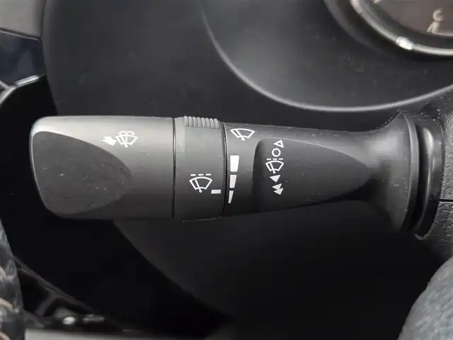 トヨタ ハイラックス Z 鹿児島県 2021(令3)年 4万km スーパーホワイトⅡ GRロールバー　/GRマッドガード　/GRマフラー/レーダークルーズコントロール　/ＥＴＣ　/純正ＳＤナビ（ＮＳＣＰ－Ｗ６８）　/Ｂｌｕｅｔｏｏｔｈオーディオ　/前後コーナーセンサー　/ヒルディセントコントロール/ＭＴモード付きＡＴ/プッシュスタート/スマートキー/アイドリングストップ/レーンキープアシスト/横滑り防止装置/デフロック/エアバッグ(W+サイド)