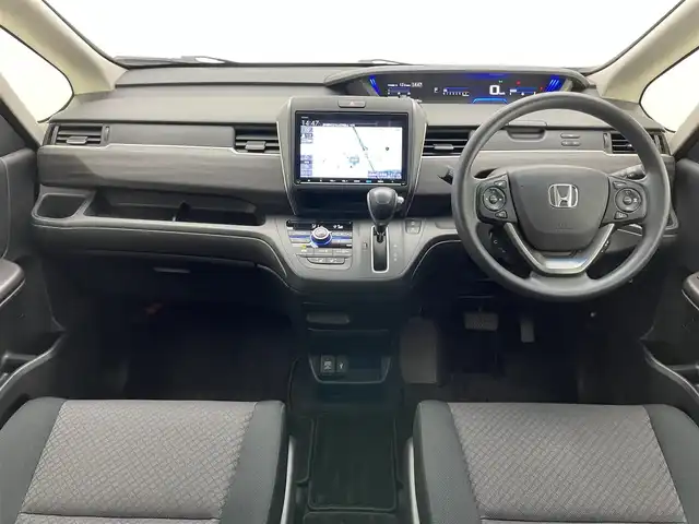 ホンダ フリード G ブラックスタイル 愛知県 2023(令5)年 3.2万km フィヨルドミストパール 純正９型ナビ　フルセグＴＶ　Ｂｌｕｅｔｏｏｔｈ　カープレイ　バックカメラ　シートヒーター　純正前後ドラレコ　ホンダセンシング　衝突軽減装置　追従クルコン　ハンドル支援　両側パワースライドドア ブラックスタイル専用アルミホイール　禁煙車