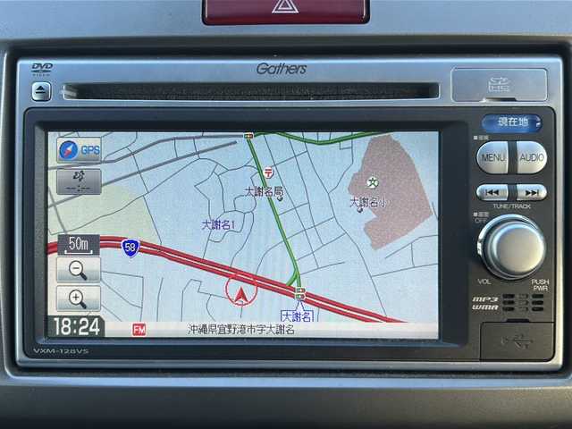 ホンダ フリード ハイブリット 沖縄県 2013(平25)年 11.7万km スーパープラチナメタリック 純正ナビ・CD・TV/バックカメラ/片側パワースライドドア/ドライブレコーダー/ETC/USB入力端子/オートライト/ステアリングスイッチ/リモコンキー