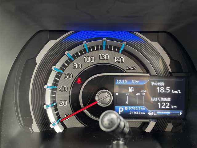 スズキ ハスラー HYBRID G 島根県 2020(令2)年 2.2万km シフォンアイボリーM 4WD/社外ナビ(MDV-D2078T)/(AM/FM/CD/DVD/SD/Bluetooth)/衝突軽減ブレーキ/レーンキープアシスト/コーナーセンサー/ETC/アイドリングストップ/スノーモード/グリップコントロール/ヒルディーセントコントロール/D/N席シートーヒーター/プッシュスタート/スマートキー/フロアマット/取扱説明書/保証書