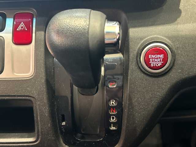 ホンダ Ｎ ＯＮＥ G Lパッケージ 埼玉県 2013(平25)年 6.4万km イノセントブルーメタリック 純正ナビ/　　CD/DVD/ワンセグTV/バックカメラ/HIDオートライト/ステアリングスイッチ/ECON/横滑り防止/プッシュスタート/禁煙車