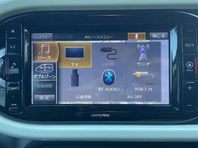 ルノー トゥインゴ ラ・パリジェンヌ 福岡県 2019(令1)年 3.3万km Ｌグリーン ・純正ナビ/BT/USB/・バックカメラ/・ハーフレザー/シートヒーター/・フルセグ/・ETC/・純正16AW/・取扱説明書