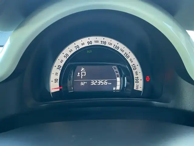 ルノー トゥインゴ ラ・パリジェンヌ 福岡県 2019(令1)年 3.3万km Ｌグリーン ・純正ナビ/BT/USB/・バックカメラ/・ハーフレザー/シートヒーター/・フルセグ/・ETC/・純正16AW/・取扱説明書